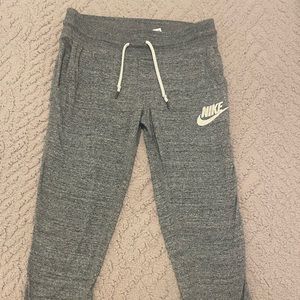 Nike Heritage Gray Jogger size small
